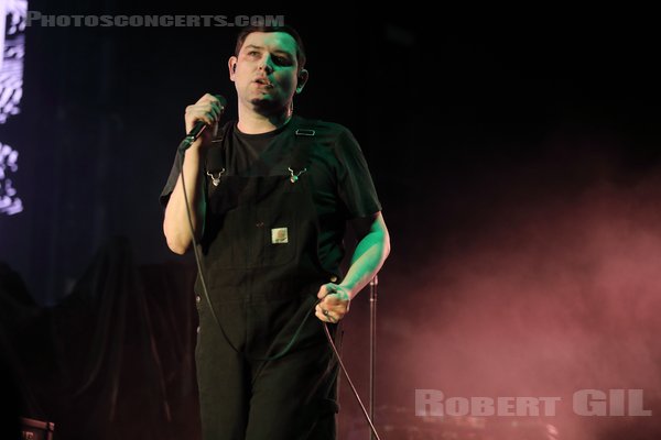 THE TWILIGHT SAD - 2022-11-28 - PARIS - Accor Arena - James Alexander Graham